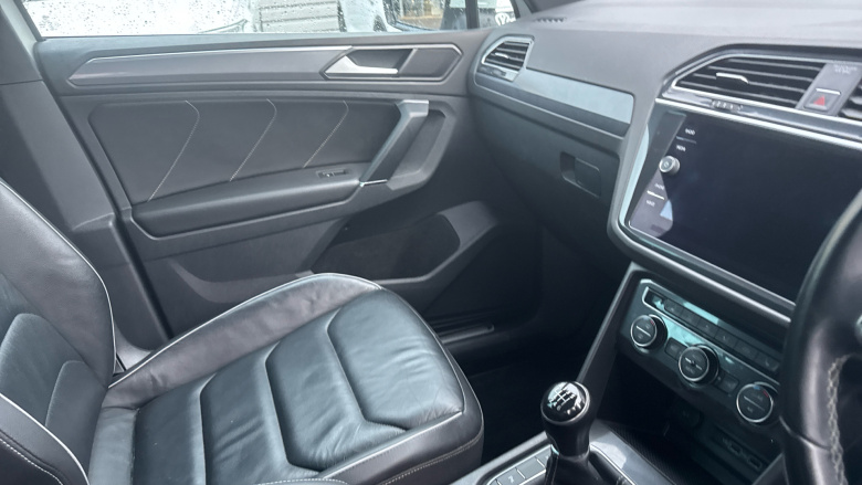 Volkswagen Tiguan 2.0 TDi 150 R-Line 5dr Diesel Estate